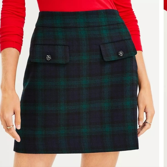 LOFT Dresses & Skirts - Loft Petite Plaid Button Trim Shift Skirt